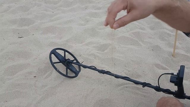 AKA INTRONIK STF, test on the beach with fine gold chain смотреть онлайн