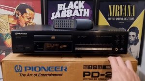 Pioneer PD-206 CD Player with original remote & box