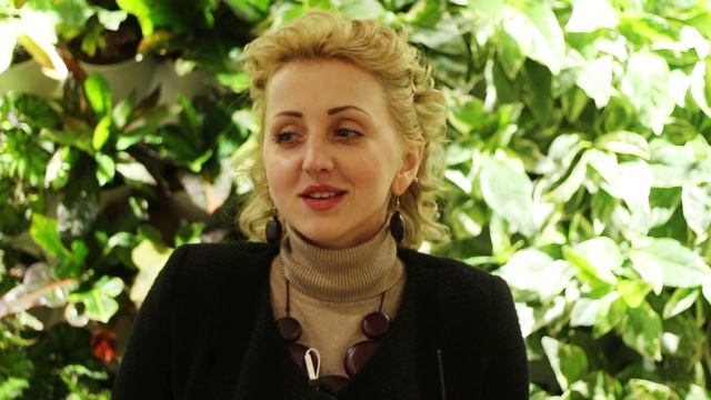 Отзыв о зеленой стене Хай-Тек от LAND DECOR в офисе ФИГАРО-Кейтеринг в Одессе - Юлия Сухорукова смотреть онлайн