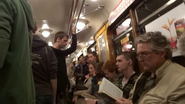 Another Ride on the subway in St.Petersburg, Russia смотреть онлайн