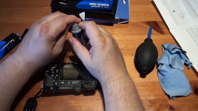 APSC Sensor Cleaning Kit Unboxing and Use смотреть онлайн