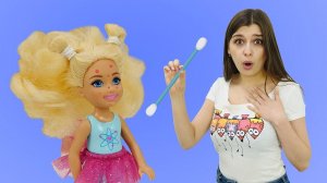 Куклы Барби в новом видео для девочек. Маска для лица от Челси