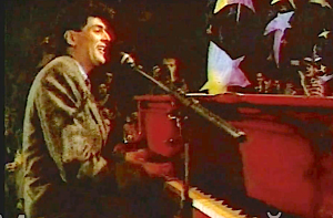 Вспоминаете ли вы сегодня песни Виктора Резникова из его ПОПУРРИ ? или ?