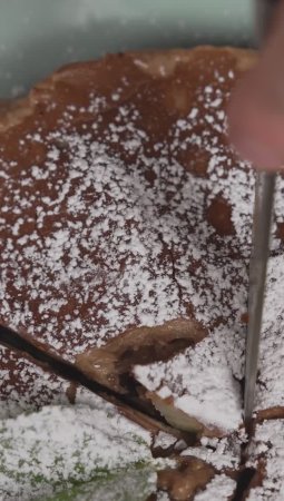 Рецепт домашнего шоколадного брауни с грушей за 1 минуту