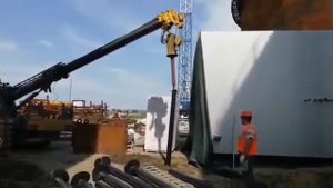 Установка винтовые свай ямобуром