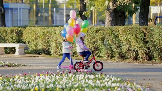 Клип Папе на День Рождения! Поют доченьки для папули
