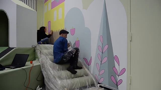 Как расписать 15 кв.м стен за ночь? | Роспись стен в детском развлекательном центре Banana Park смотреть онлайн