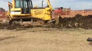 Бульдозер SHEHWA TY-165-2 в работе