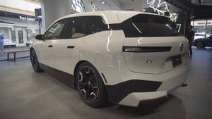 ОБЗОР ЭЛЕКТРИЧЕСКОГО КРОССОВЕРА BMW iX | Два мотора и 520 л.с. От БМВ