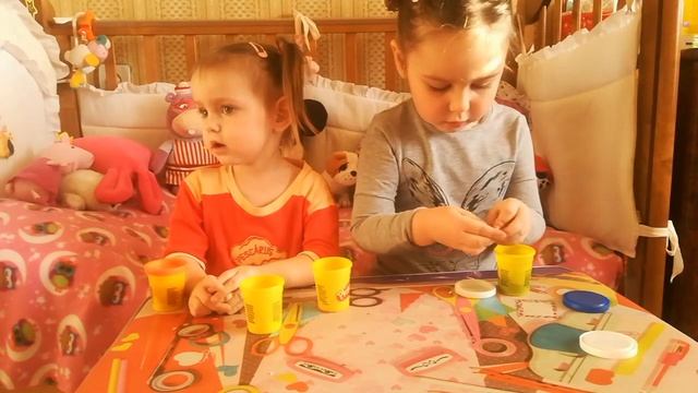 НовоГоднЯя ПодеЛка в ДетсКий саДик //РождеСтвенсКий ДвоРик //#мисскира #DIANEWYEAR /ОЧУмелые ручки