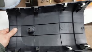 Установка USB зарядки для задних пассажиров в KIA Sportage 3