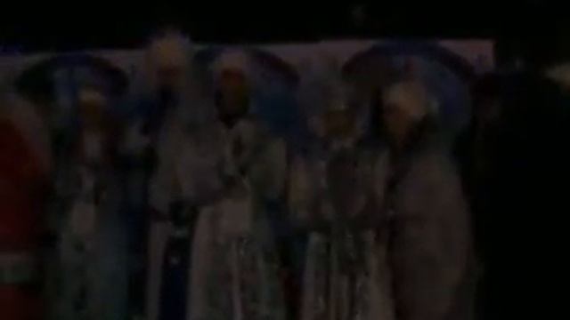 Уличная елка освещение смотреть онлайн