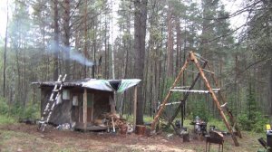 ПРОТИВО-МЕДВЕЖЬЮ ЗАСЛОНКУ на ОКНЕ на НОЧЬ ЗАКРЫВАЕМ жизнь Отшельника в Девственной Тайге survival