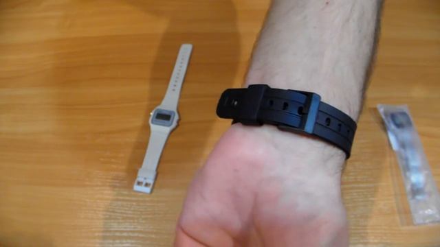 Обзор часов с Китая купленных на AliExpress за 1.46 $ и за 1.94 $ смотреть онлайн