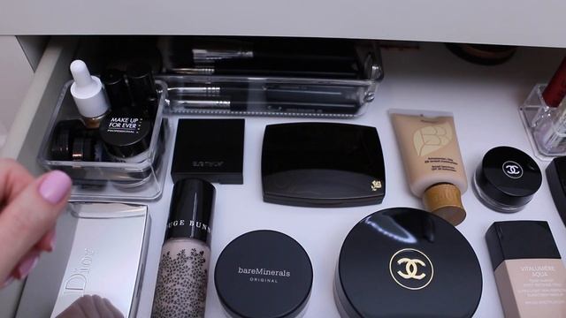 Коллекция косметики и мой туалетный столик / Makeup collection and storage смотреть онлайн