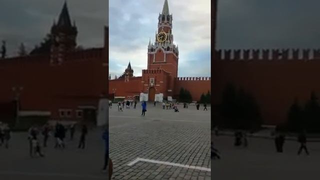 Мне нравиться в Москве, но больше нравиться в России !!!))) смотреть онлайн