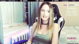 StopAnnya|ПОКАЗАЛА ПОПУ НА СТРИМЕ [18+]