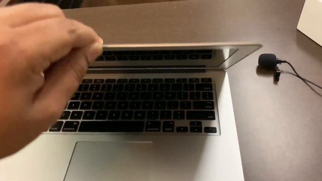 MacBook Air Unboxing 13 inch review in 2020(English+Hindi) : Why is this selling soo much on AMAZON смотреть онлайн