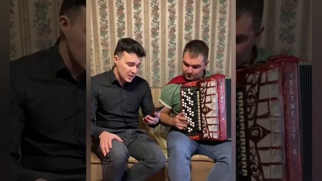 Как же круто • Парни спели три песни подряд смотреть онлайн