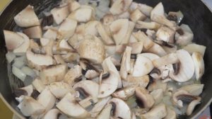 Картошка жареная с шампиньонами