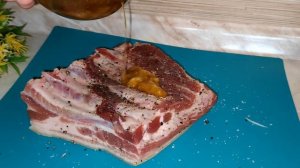 ЗАПЕЧЕННАЯ СВИНАЯ ГРУДИНКА В МЕДОВО-ГОРЧИЧНОМ СОУСЕ
