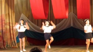 Танец  "Эй моряк ты слишком долго плавал".