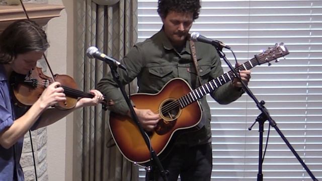 "Fall Back Down" Marshall Hood, Warren Hood, Willie Pipkin смотреть онлайн