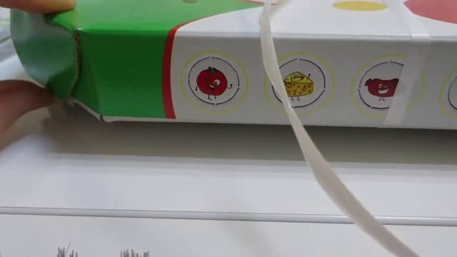 ВЛОГ Smile food Пицца для Смайликов, Риша покупает пиццу в кафе где живут смайлики