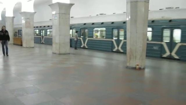 Метро-станция Кропоткинская.