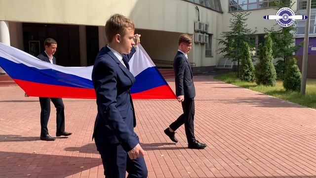 Репетиция церемонии поднятия Государственного флага Российской Федерации в школе 152. смотреть онлайн