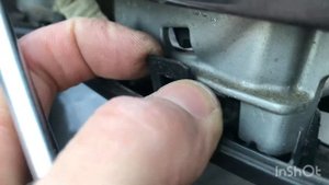 Як розібрати зеркало заднього виду на Audi A4 B8?Установка динамічного поворотника Audi