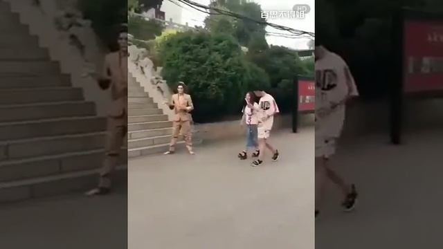 Люди и манекены ))) смотреть онлайн