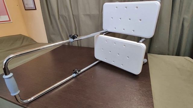 Ступенька для ванной с ручкой опорой Mega 567 смотреть онлайн