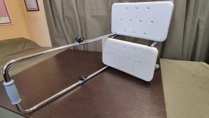 Ступенька для ванной с ручкой опорой Mega 567