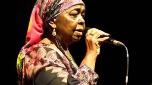 CESARIA EVORA Historia De Un Amor