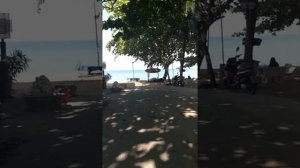 Пляж На Джомтьен,  Паттайя,  Тайланд. 28 Марта 2017