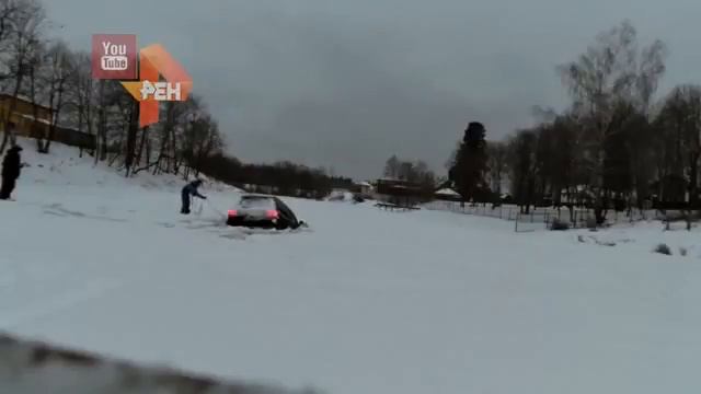 Как утопить зимой Toyota Land Cruiser за три секунды!!!! смотреть онлайн