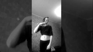 Девочка 12 лет танцует под песню Мы Вдвоём.