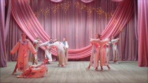 Дубневский ДК танец Девка по саду ходила