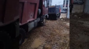 Татра самосвал провалилась на разгрузке! Tatra