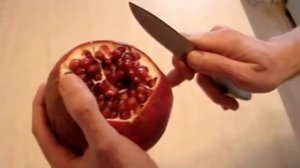 как разрезать гранат, оставив все зернышки целыми
