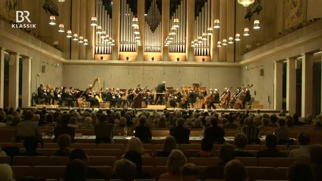 Jolivet - Concerto for bassoon & orchestra - Rie Koyama смотреть онлайн