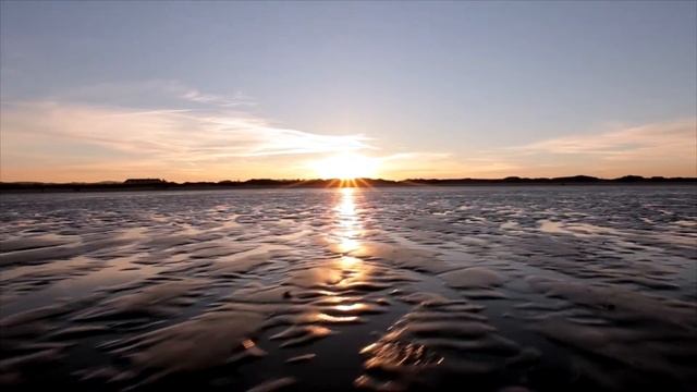 beach fly - St. Andrews - Scotland - flycam 5000 test - Canon EOS 5D Mark II смотреть онлайн