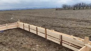 Начало строительство конюшни на пять лошадей