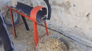 ?Удобный ручной СЕНОРЕЗКА || Qulay (Jodi) yemish maydalagich