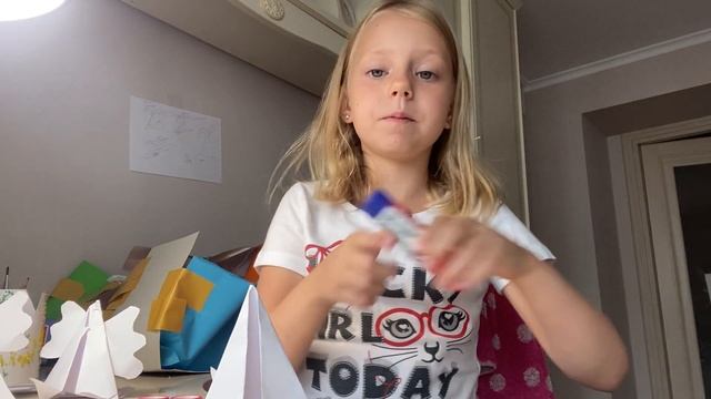 Блогер Милана - делаю поделку Цыпушу из бумаги. смотреть онлайн