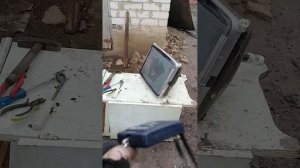 Разбор монитора компьютерного Aquarius на металл и платы.