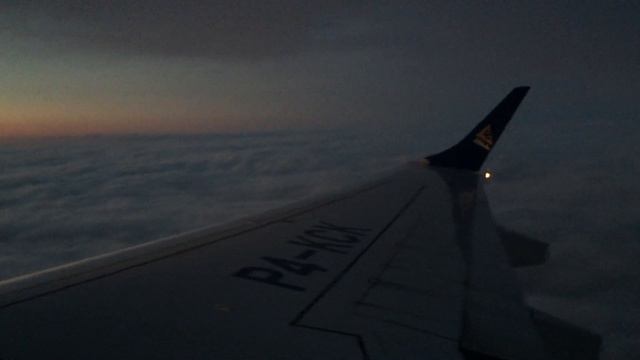 По дороге с облаками, летим на Эмбраере -190, Air-Astana смотреть онлайн