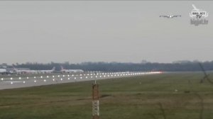 Planespotting Live from London #Gatwick Airport