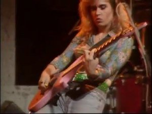 The Bangles - Walk Like an Egyptian (Old Grey Whistle Test, 1.07.1986)